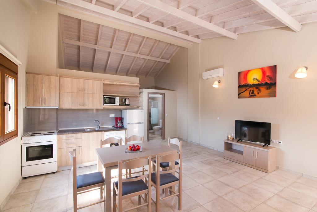 Olive Land Villas Limenaria  Bilik gambar
